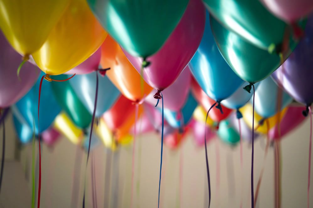 Decoración con globos metálicos para cumpleaños, bodas y eventos especiales
